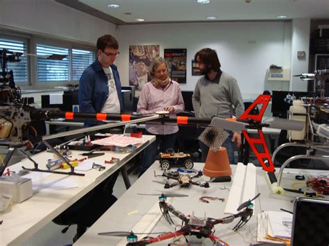 Dlr Researchers Visit Icarus — Intelligent Communications And Avionics