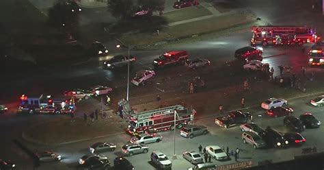 4 Injured In Major Multiple Vehicle Crash In Southeast Dallas Cbs Texas