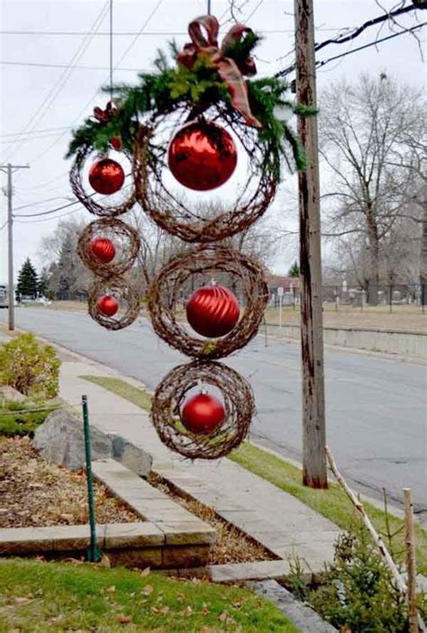 50 Cheap Easy DIY Outdoor Christmas Decorations Prudent Penny Pincher