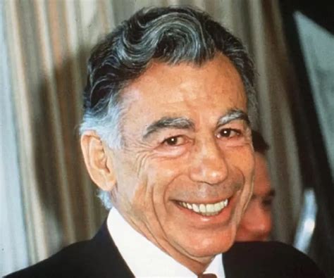 Kirk Kerkorian - Businessman, Timeline, Life - Kirk Kerkorian Biography