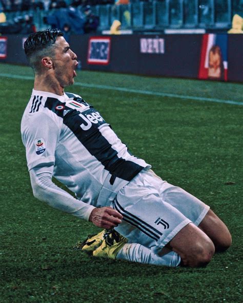 Ronaldo Hat Trick Sends Juve Into Ucl Quarter Finals