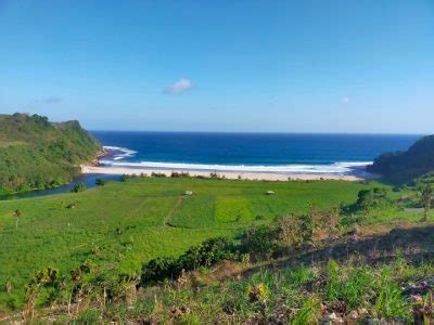 12 Pantai Di Blitar Yang Bagus Panoramanya Aksesnya Mudah