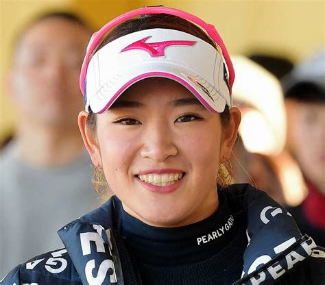 原英莉花が4打差トップで最終日へ 小祝は2位に後退 3位は上田桃子ら5人 ライブドアニュース