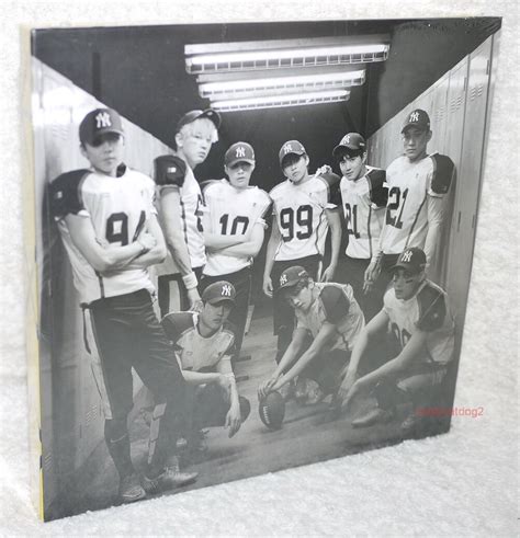 Exo Vol Exodus Repackage Love Me Right Taiwan Cd P Card Korean