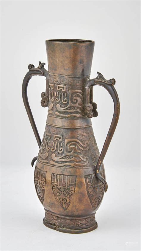 Bidlive A Chinese Archaistic Bronze Vase