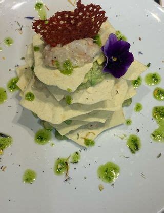 Millefoglie Di Pane Carasau Con Tartar Di Gambero Mela Croccante E