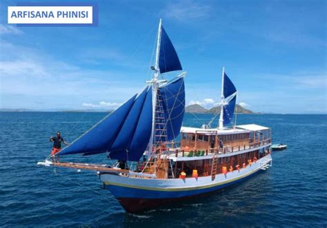 Paket Sewa Kapal Komodo Labuan Bajo Classic Traditional Phinisi KLM