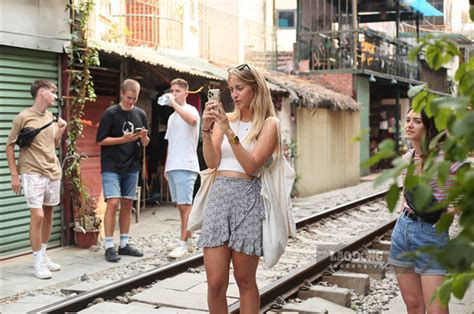 Hanoi Train Street Coffee SVietnam Travel