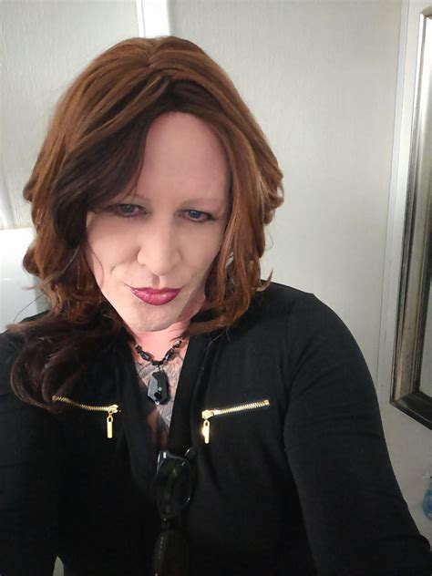 I just touched up my makeup.. And without my glasses on. Yes I really