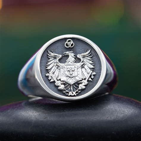 Custom Family Crest Rings | Design Your Own Coat of Arms Ring ...