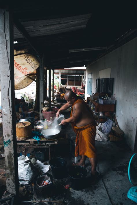 Thumbs Pro Samhorine Ubon Ratchathani Candle Festival Preparations