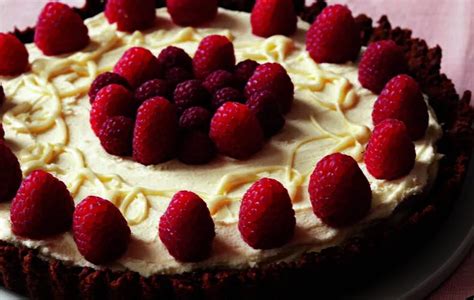 Ricetta Crostata Al Cacao Cioccolato Bianco E Lamponi Il Club Delle