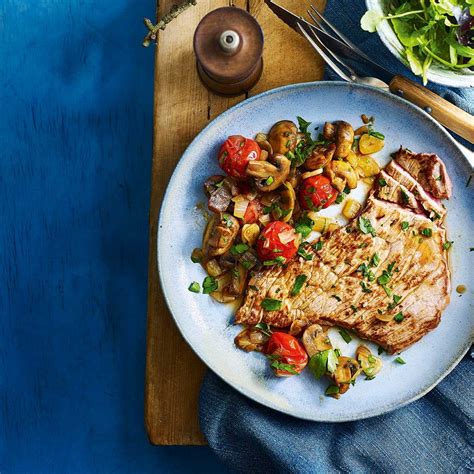 Veal Escalopes With Braised Mushrooms And Cherry Tomatoes Healthy Recipe Ww Uk