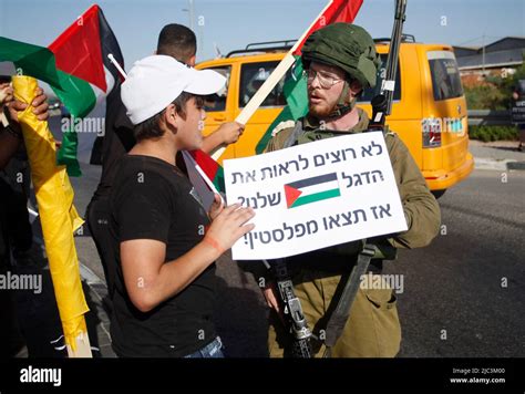 Qalqilya Cisjordania Palestina Th De Mayo De Un Palestino