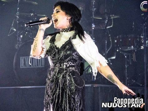 Demi Lovato Nude Leaks Photo Fapopedia