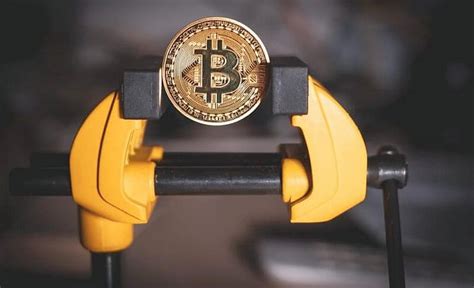 Bitcoin Price Crash Experts Warn Of Catastrophic Collapse In The