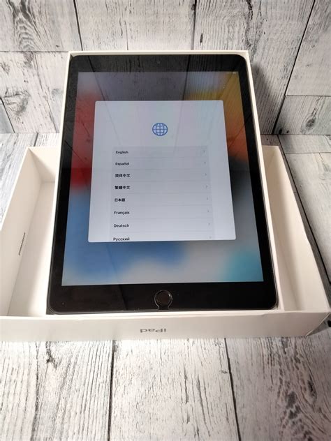 2021 Apple 10.2-inch iPad (Wi-Fi, 64GB) - Space Gray