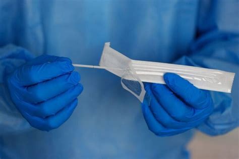 Hisopado anal es más efectivo para detectar el coronavirus INFORME