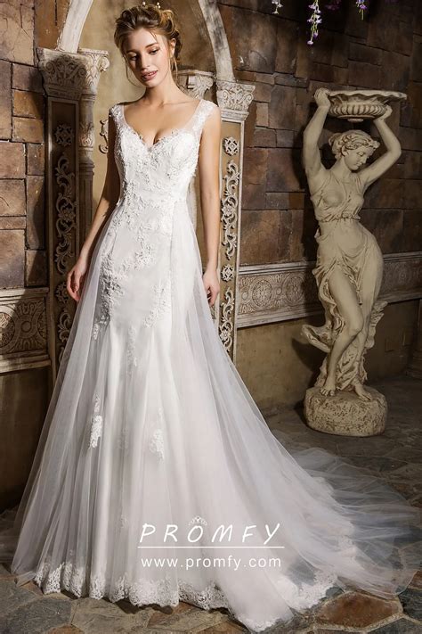 Tulle Overskirt V Neck Lace Appliqued Wedding Dress Promfy