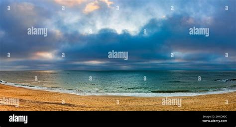 Rayos naturales dorados fotografías e imágenes de alta resolución Alamy