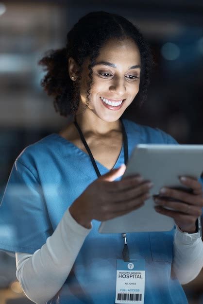 Premium Photo Black Woman Nurse And Tablet In Night Planning Medical Research Or Surgery Ideas