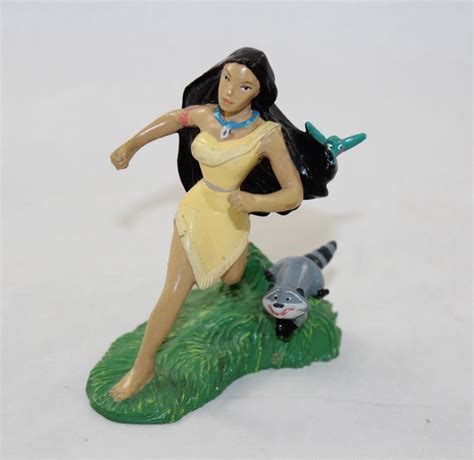 Figurine Pocahontas Classics Disney Store Avec Meeko Pvc Cm Di