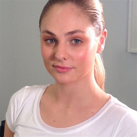 Mode d emploi maquillage nude Magazine ELLE Québec Tendances mode beauté lifestyle et