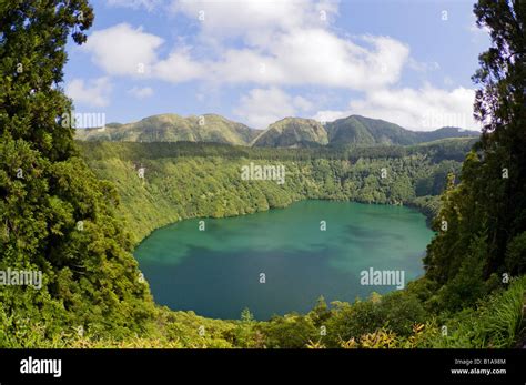 Lagoa de Santiago ou le lac Santiago L île de São Miguel Açores