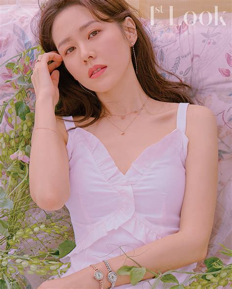 Biografi Lengkap Son Ye Jin OlehKabar