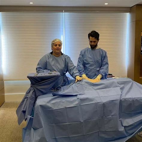 NeuroDOC Surgline Realizam Curso de Instrumentação em Cirurgia de