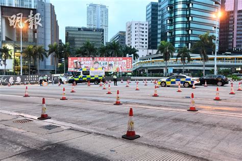 七一｜警主要幹道設路障截查車輛 0915 20210701 港聞 即時新聞 明報新聞網