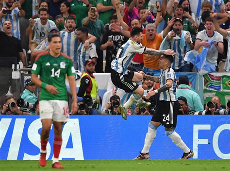 Con dos golazos de Messi y Enzo Argentina le ganó a México y recuperó ...