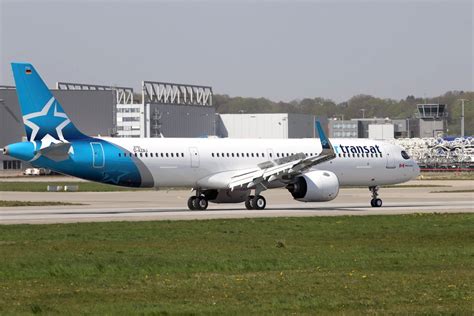 Photos Lairbus A Lr Air Transat Effectue Son Er Vol