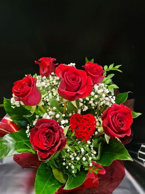 6 Luxury Red Roses And Gypsophila Buy Online Or Call 01903 242510