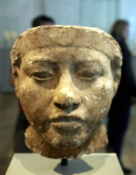 Busto De Nefertiti C1370 C1330 A C Gran Esposa Real Consorte