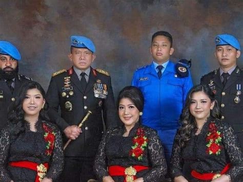 Menit Sesudah Tewas Jumat Lalu Ternyata Wa Brigadir Joshua Terpantau