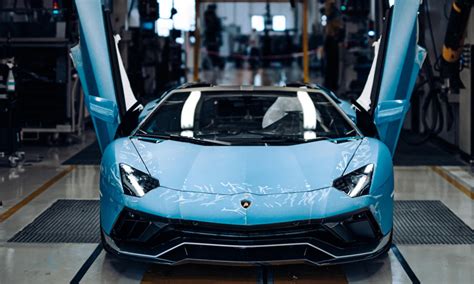 Blue Lambo Aventador Doors Up