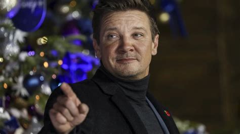 Jeremy Renner Estrella De Marvel Se Encuentra En Estado Cr Tico Tras