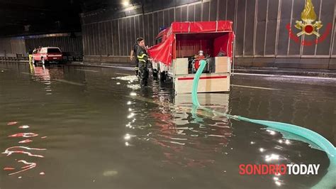 Chiusa La SS36 A Lecco Galleria Allagata Dopo I Temporali