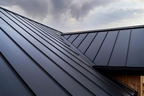 Metal Roofing Vs Traditional Roofing Insights From A Top Notch