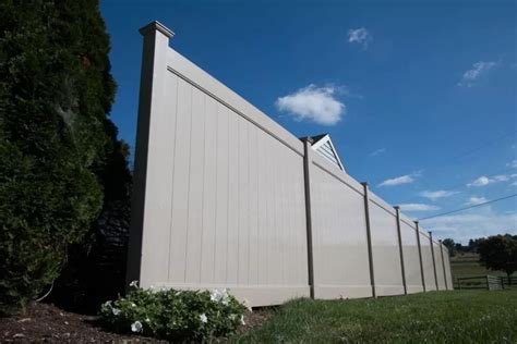 6 Foot Privacy Fence For Protection 6 Foot Vinyl Fence Benefits