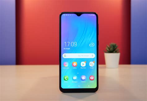 Samsung Galaxy M10 Review: M For Mediocre? - MySmartPrice