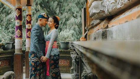 Makna Dibalik Pakaian Pengantin Adat Bali Puspaninglango