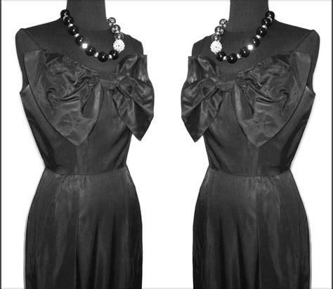 Vintage 50’s Black Hourglass Dress Shop Thrilling