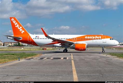 OE IJK EasyJet Europe Airbus A320 214 WL Photo By Marcello Montagna