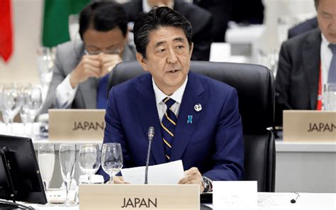 PM Shinzo Abe highlights the need for Economic Empowerment and Plastic Waste Reduction ...