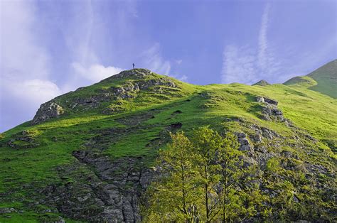 Thorpe Cloud Peaks, Dovedale Photograph by Rod Johnson | Fine Art America