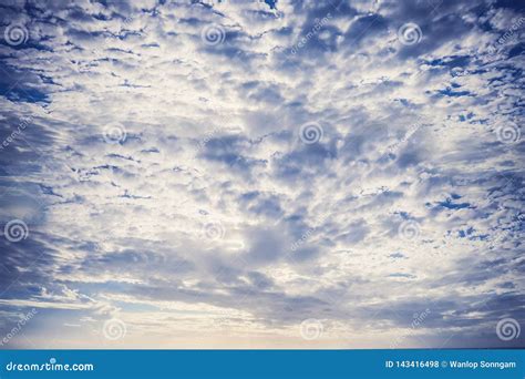 Nuvole Del Cielo Blu E Del Cielo Con Le Nuvole Bianche Immagini