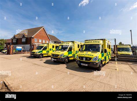 East England Ambulance Service Sagte Fotos Und Bildmaterial In Hoher