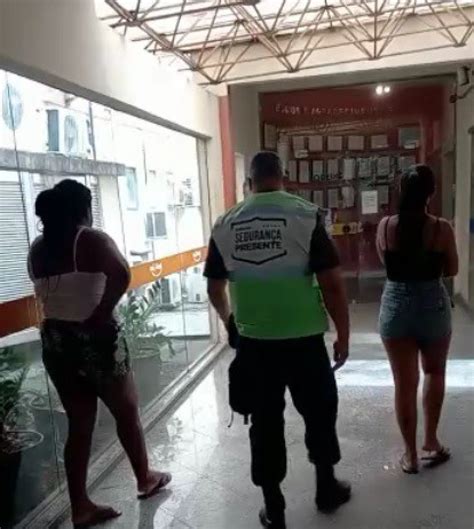 Vídeo Mulheres são presas após furtarem R 1 mil em roupas íntimas no